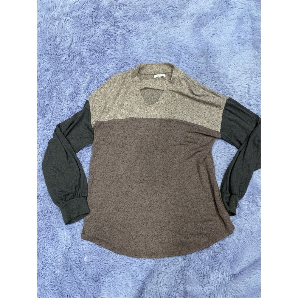 Maurice's New Cut Out Balloon Sleeves Size L